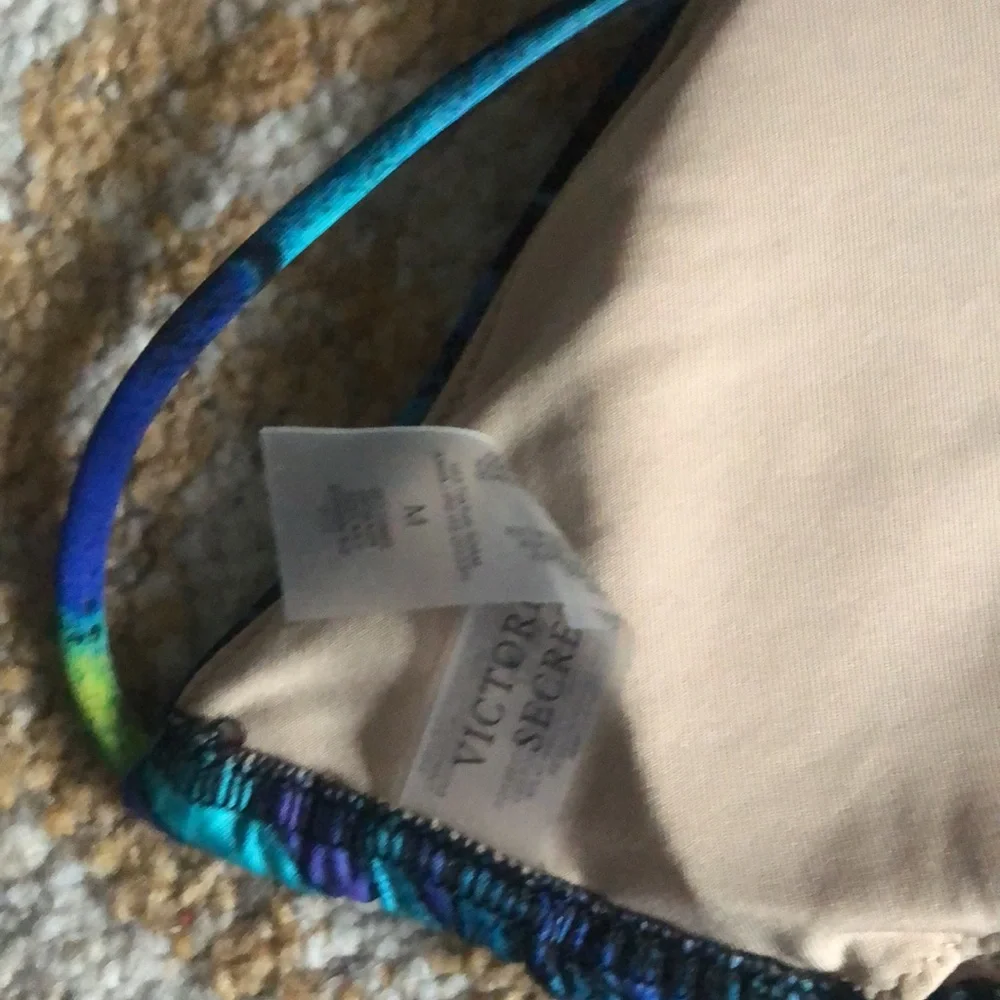 Victoria secret bikini - Picture 7 of 7